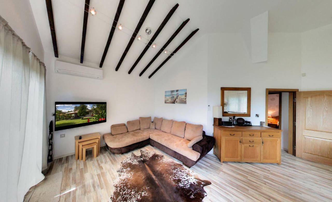 Cherry Tree Cottage Nisipurile de Aur Exterior foto